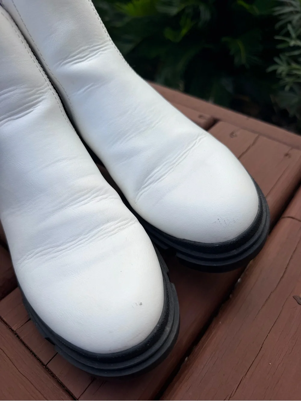 Nine West Abra Chelsea Lug Sole Combat Boots White Black Size 8.5M
